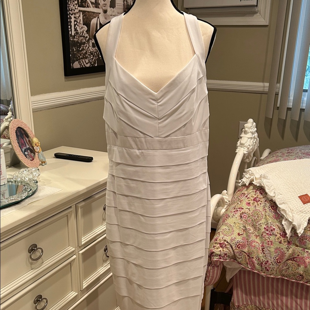 White House Black Market Strapless White Dress